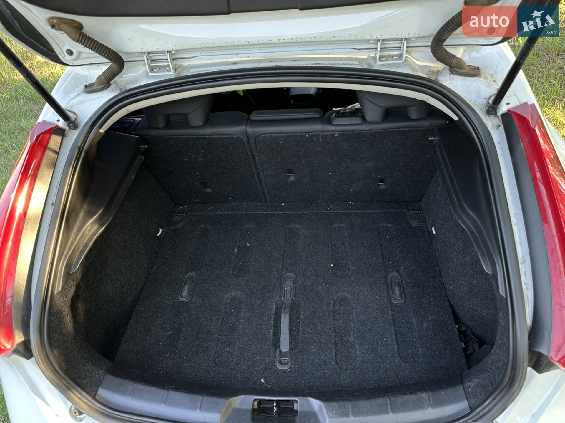 Volvo V40 2014 VIN YV1MV5150E2132470 фото оголошення 26 з 29