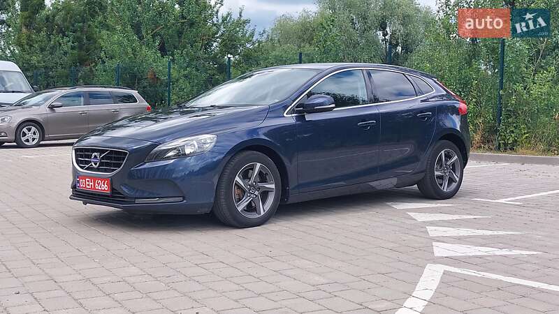 Хэтчбек Volvo V40 2014 в Луцке