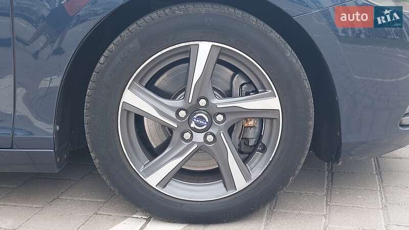 Хэтчбек Volvo V40 2014 в Луцке