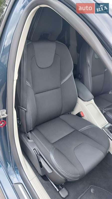 Хэтчбек Volvo V40 2014 в Луцке
