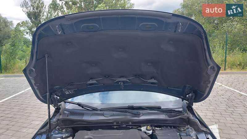 Хэтчбек Volvo V40 2014 в Луцке