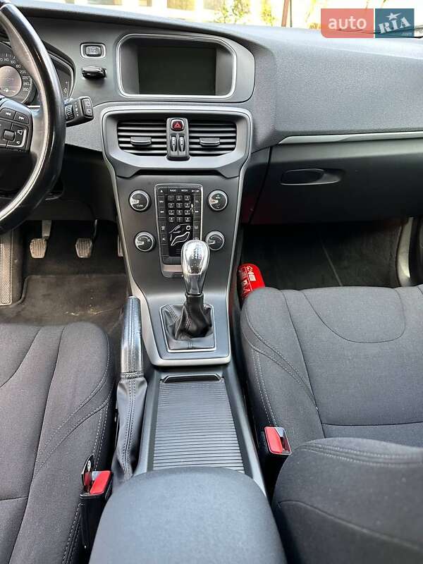 Хэтчбек Volvo V40 2013 в Луцке фото 14 Хэтчбек Volvo V40 2013 в Луцке