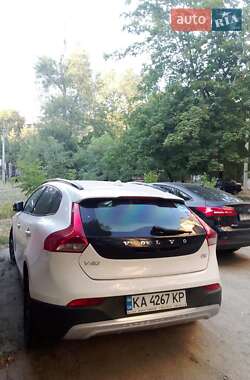 Хэтчбек Volvo V40 2013 в 