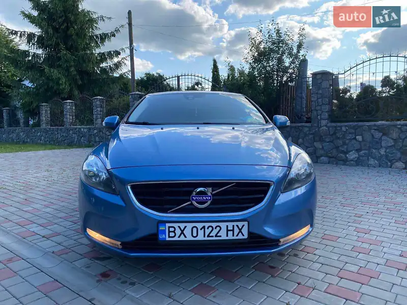 Volvo V40 2014