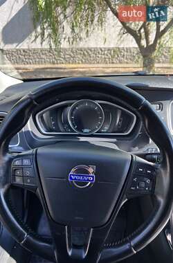 Хэтчбек Volvo V40 2014 в 