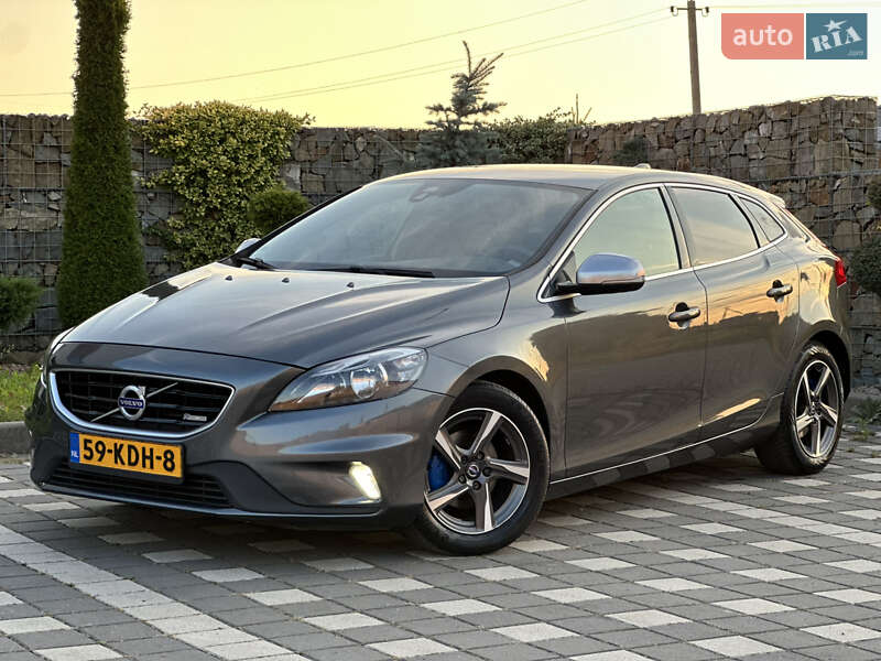Volvo V40 2014