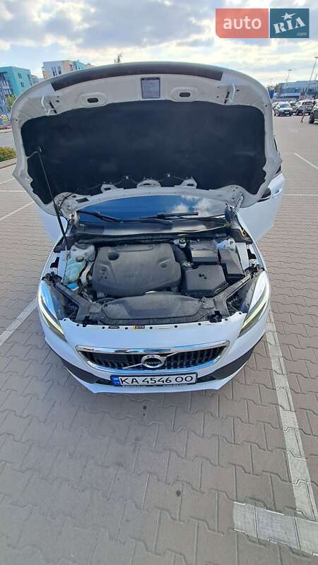 Хэтчбек Volvo V40 2019 в Киеве фото 30 Хэтчбек Volvo V40 2019 в Киеве