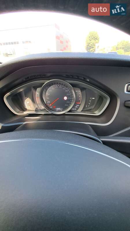 Хэтчбек Volvo V40 2019 в Киеве фото 37 Хэтчбек Volvo V40 2019 в Киеве