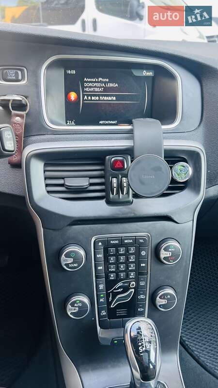 Хэтчбек Volvo V40 2016 в Львове