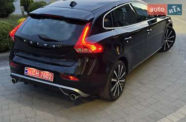 Хэтчбек Volvo V40 2014 в 