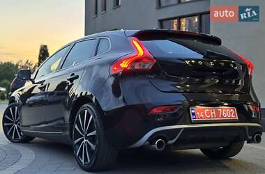 Хэтчбек Volvo V40 2014 в 