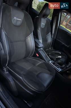Хэтчбек Volvo V40 2014 в 