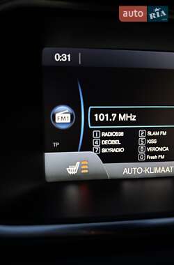 Хэтчбек Volvo V40 2014 в 