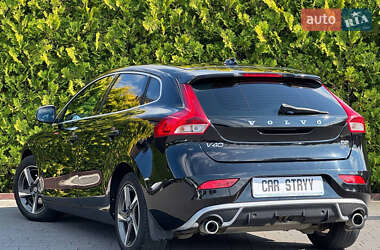 Хэтчбек Volvo V40 2015 в 
