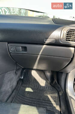 Универсал Volvo V40 1998 в 