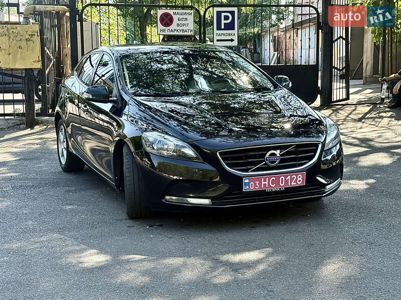 Хэтчбек Volvo V40 2013 в Одессе