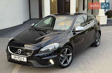 Хэтчбек Volvo V40 2014 в 