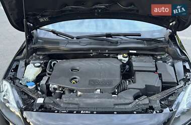 Хэтчбек Volvo V40 2014 в 