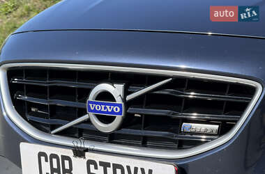 Хэтчбек Volvo V40 2014 в 