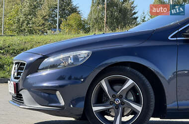 Хэтчбек Volvo V40 2014 в 