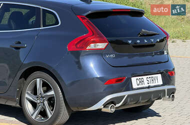 Хэтчбек Volvo V40 2014 в 