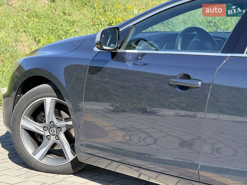 Хэтчбек Volvo V40 2014 в Стрые