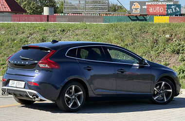 Хэтчбек Volvo V40 2014 в 
