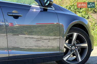 Хэтчбек Volvo V40 2014 в 