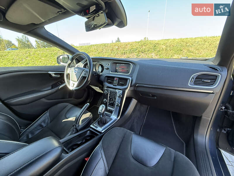 Хэтчбек Volvo V40 2014 в Стрые