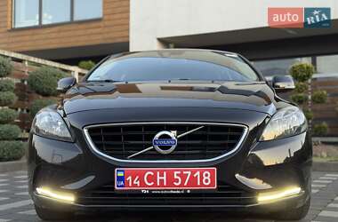 Хэтчбек Volvo V40 2014 в 