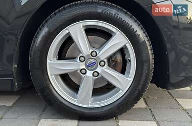 Хэтчбек Volvo V40 2014 в 