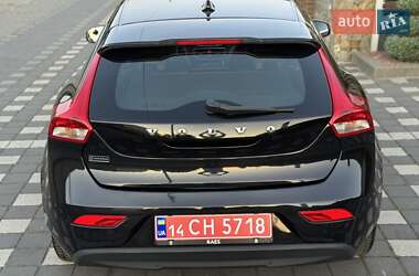 Хэтчбек Volvo V40 2014 в 