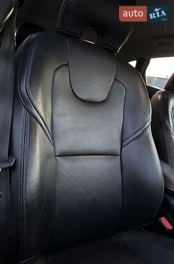 Хэтчбек Volvo V40 2014 в 