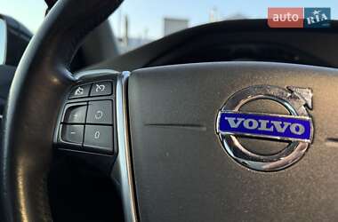 Хэтчбек Volvo V40 2014 в 