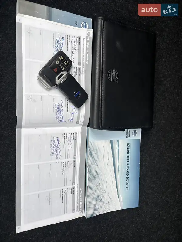 Хэтчбек Volvo V40 2014 в Стрые документ