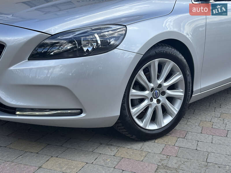 Хэтчбек Volvo V40 2014 в Стрые