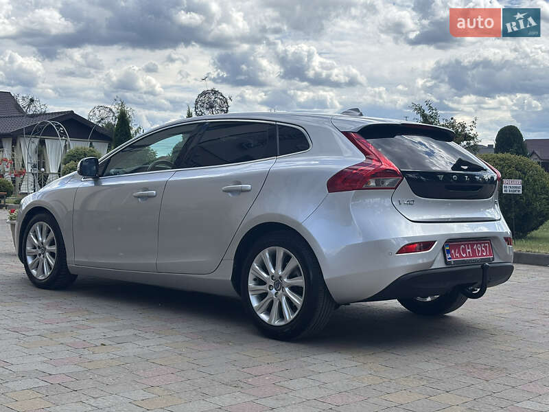 Хэтчбек Volvo V40 2014 в Стрые