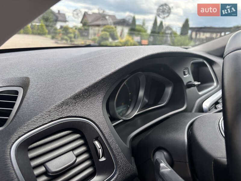 Хэтчбек Volvo V40 2014 в Стрые