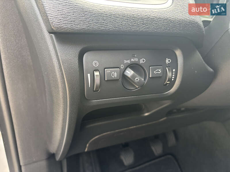 Хэтчбек Volvo V40 2014 в Стрые