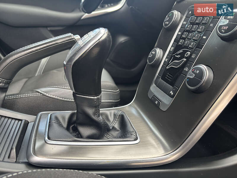 Хэтчбек Volvo V40 2014 в Стрые