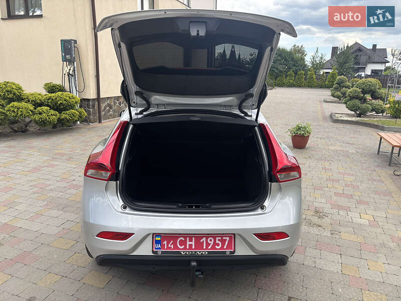 Хэтчбек Volvo V40 2014 в Стрые