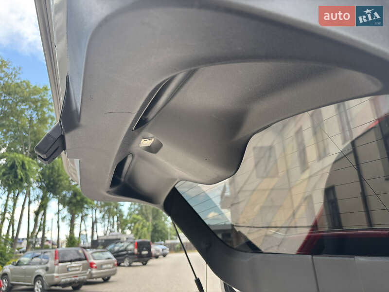 Хэтчбек Volvo V40 2014 в Стрые
