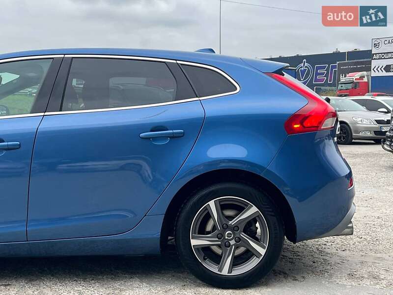Хэтчбек Volvo V40 2017 в Львове фото 5 Хэтчбек Volvo V40 2017 в Львове