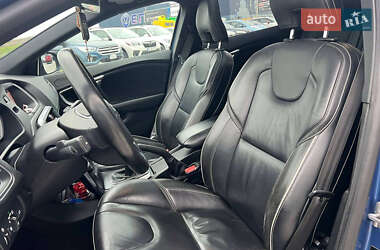 Хэтчбек Volvo V40 2017 в 