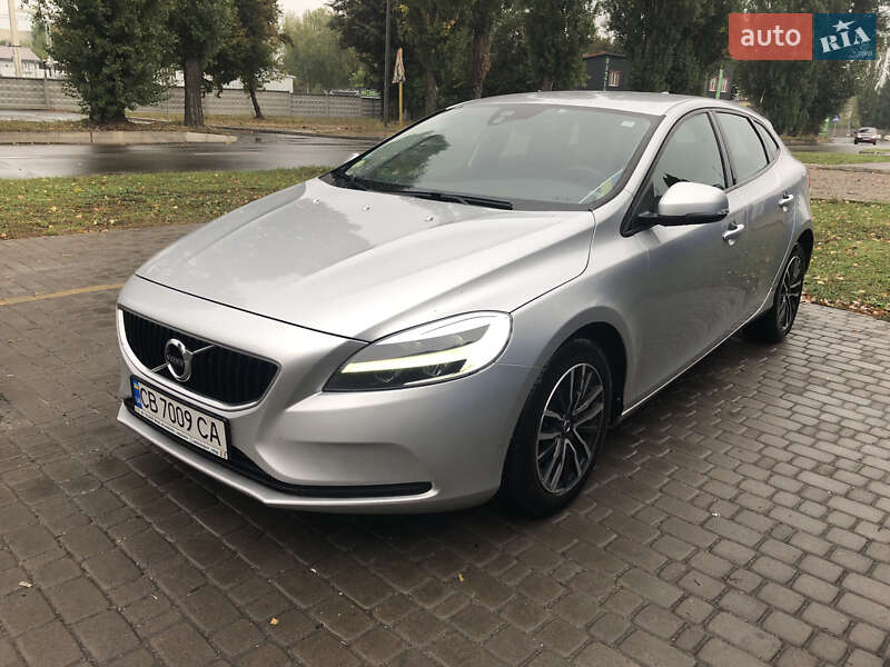 Volvo V40 2017