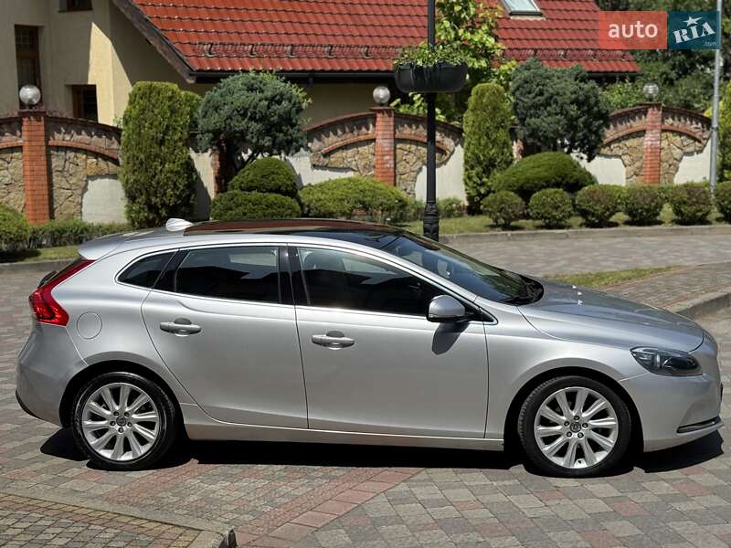 Хэтчбек Volvo V40 2013 в Стрые