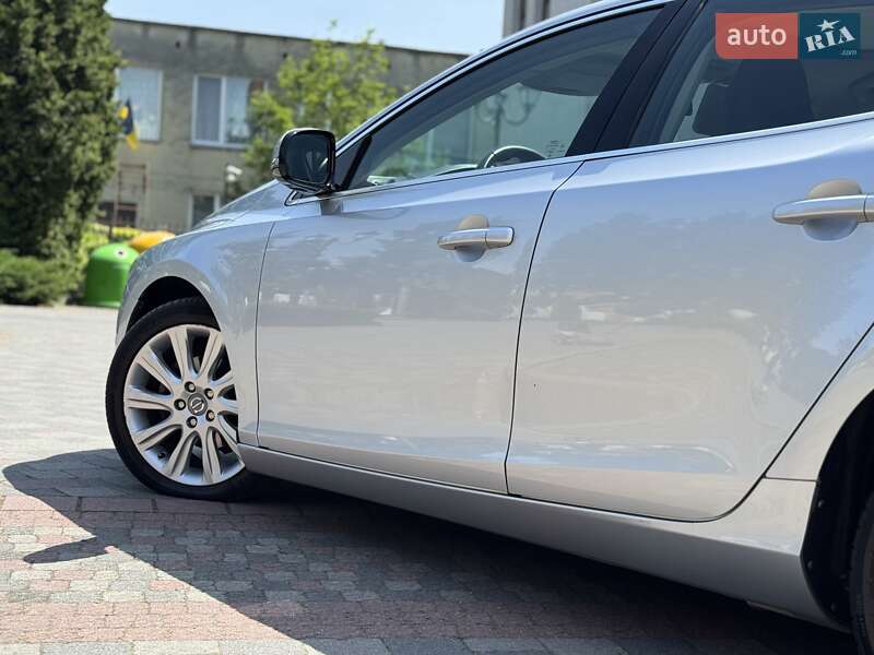 Хэтчбек Volvo V40 2013 в Стрые
