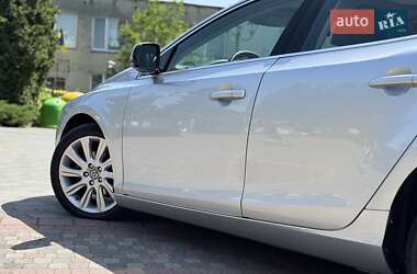 Хэтчбек Volvo V40 2013 в 