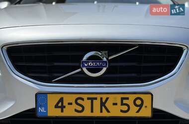 Хэтчбек Volvo V40 2013 в 