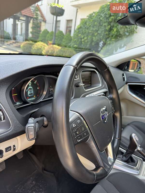 Хэтчбек Volvo V40 2013 в Стрые